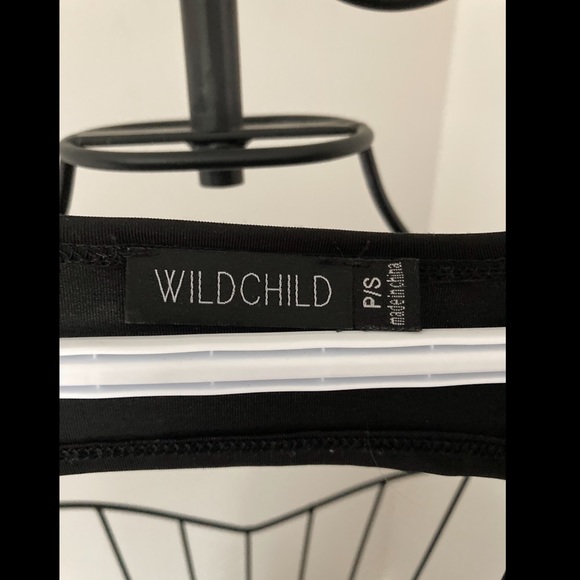 Red and black dress - Picture 4 of 4